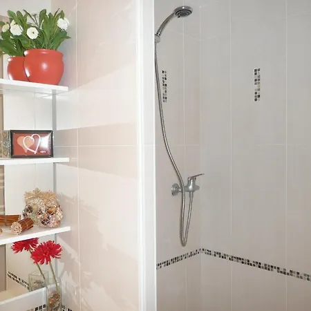 Les Logis D'agnes Apartment