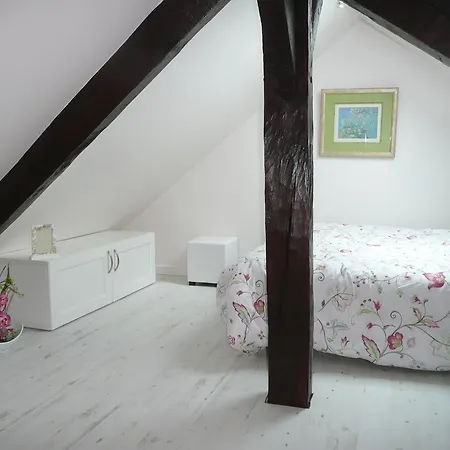 Les Logis D'agnes شقة